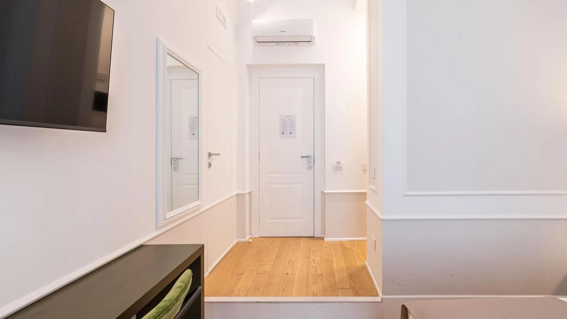 Cortese Suite Naples Italy