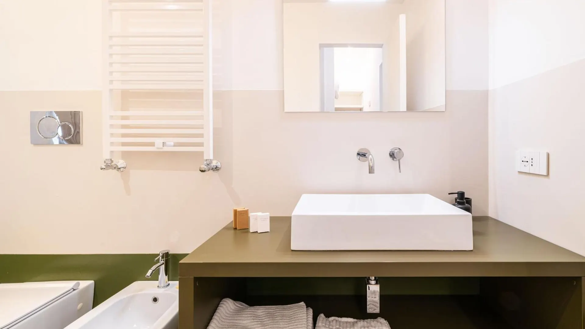 Cortese Suite Naples 0*,  Italy